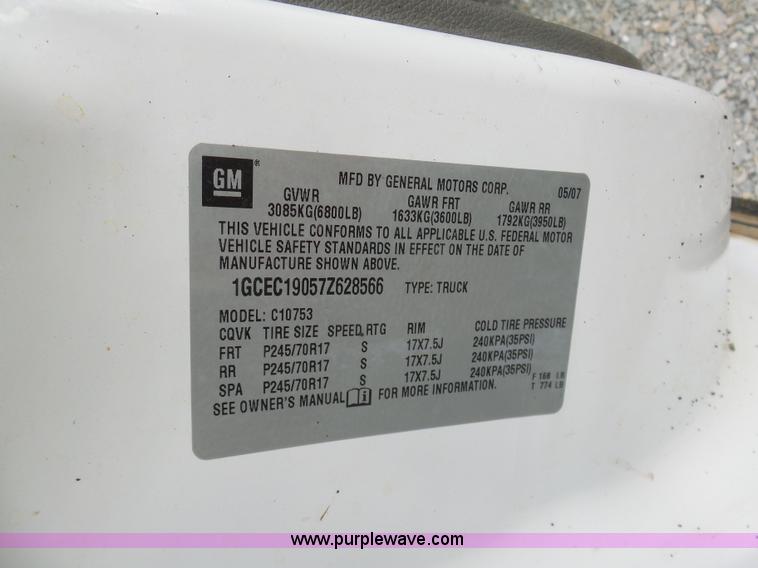 image for item G3715 2007 Chevrolet Silverado 1500 Ext. Cab pickup truck