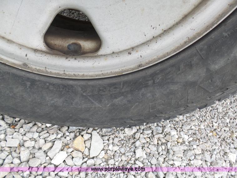 image for item G3716 2005 Ford F250 Super Duty pickup truck