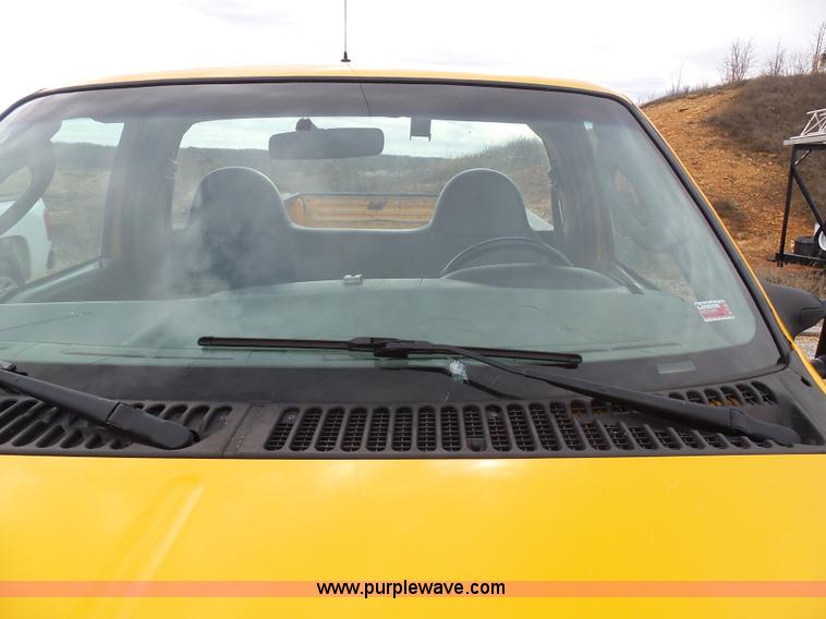 image for item G3716 2005 Ford F250 Super Duty pickup truck