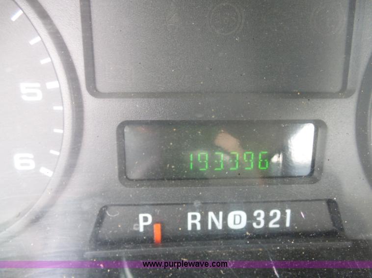 image for item G3716 2005 Ford F250 Super Duty pickup truck