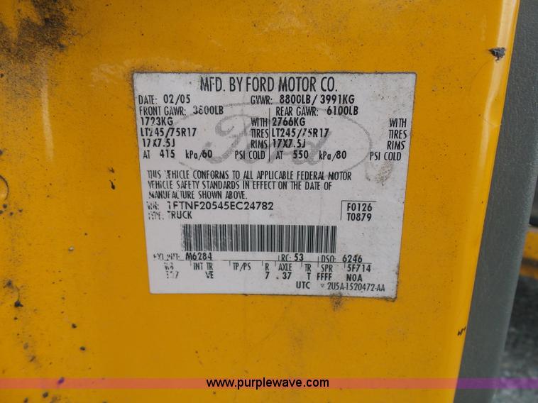 image for item G3716 2005 Ford F250 Super Duty pickup truck