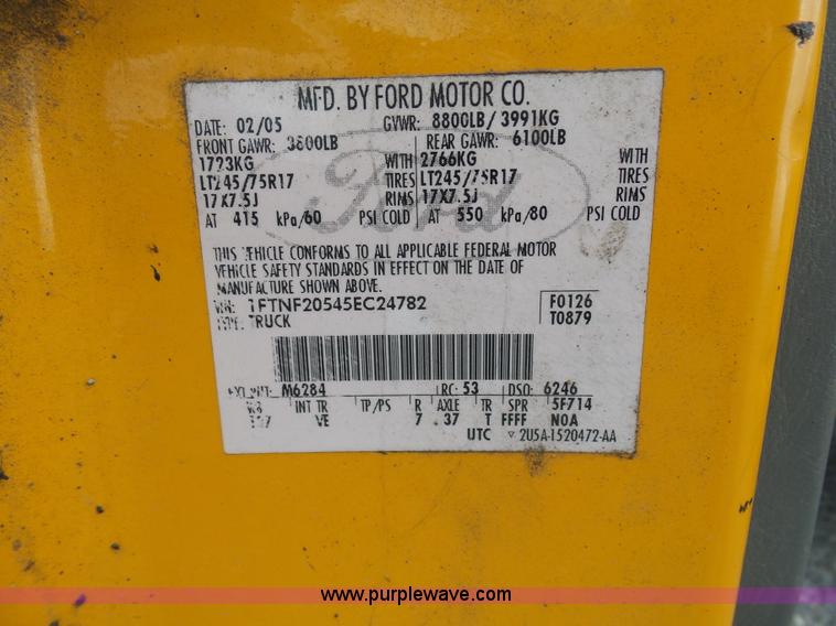 image for item G3716 2005 Ford F250 Super Duty pickup truck