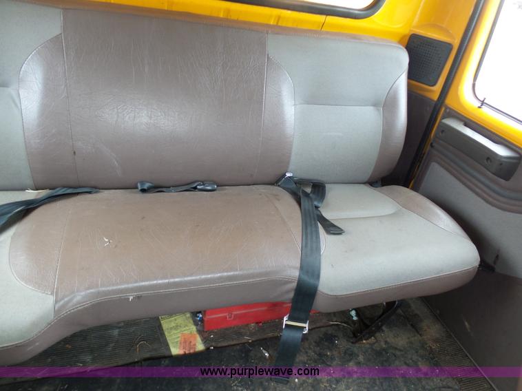 image for item G3717 2002 International 4900 dump truck