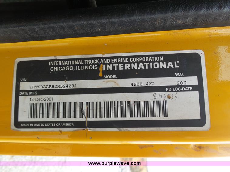image for item G3717 2002 International 4900 dump truck