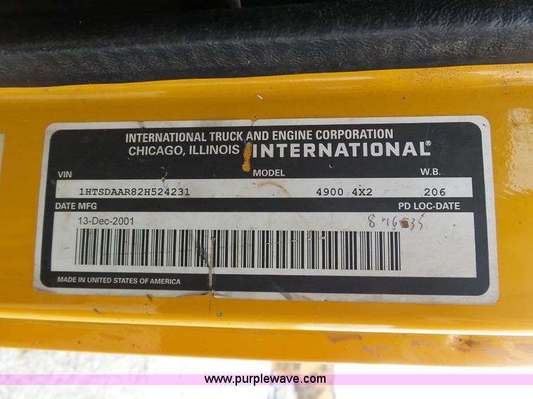 image for item G3717 2002 International 4900 dump truck