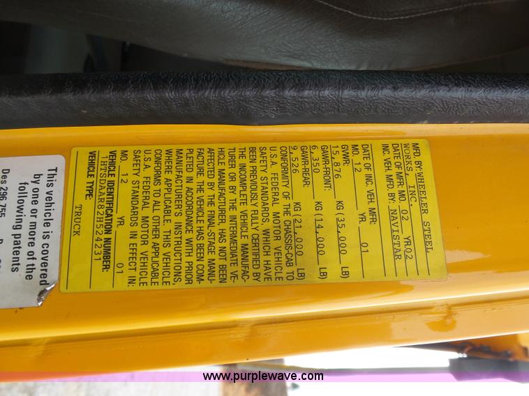 image for item G3717 2002 International 4900 dump truck