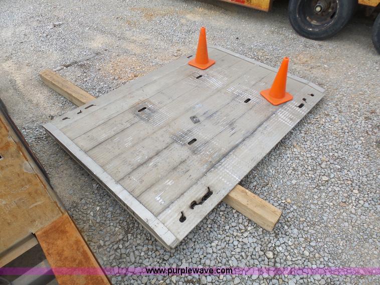 image for item G3718 2003 Landoll Haul All 825A lowboy equipment trailer