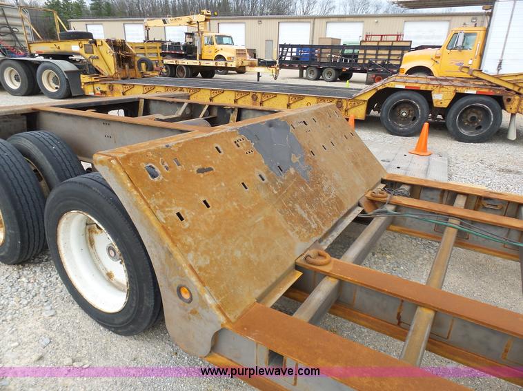 image for item G3718 2003 Landoll Haul All 825A lowboy equipment trailer