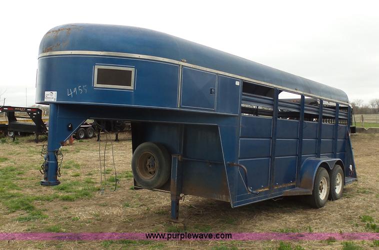 image for item G3726 1993 Circle S livestock trailer