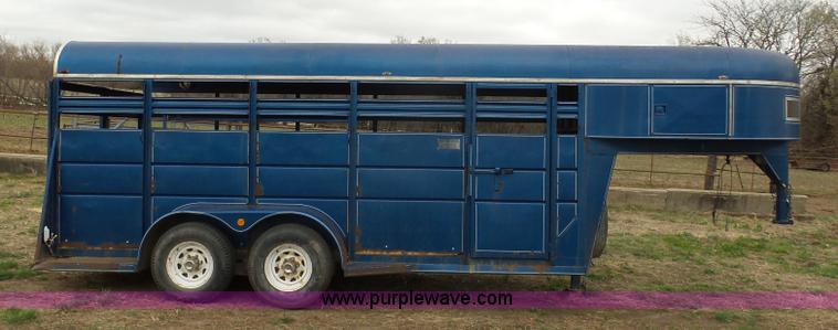 image for item G3726 1993 Circle S livestock trailer