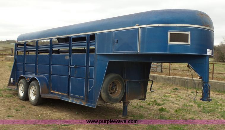 image for item G3726 1993 Circle S livestock trailer