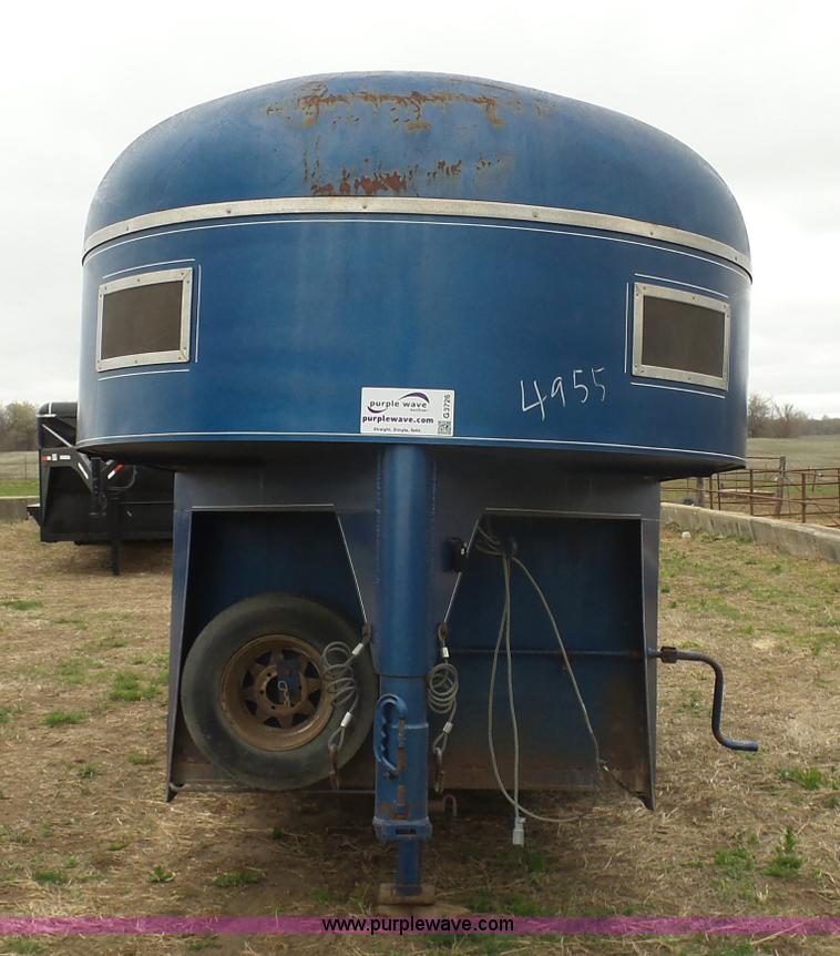 image for item G3726 1993 Circle S livestock trailer