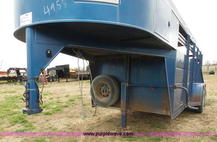 image for item G3726 1993 Circle S livestock trailer