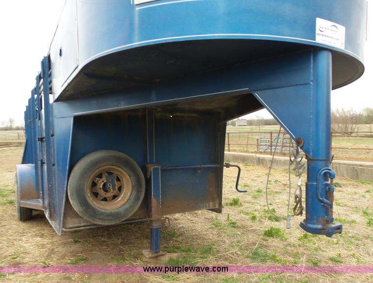 image for item G3726 1993 Circle S livestock trailer