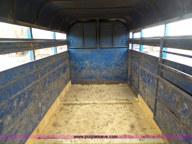 image for item G3726 1993 Circle S livestock trailer