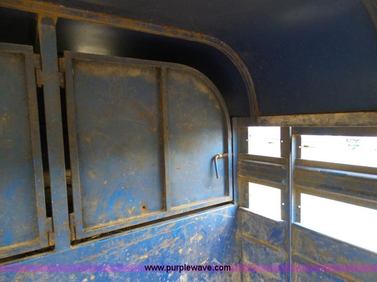 image for item G3726 1993 Circle S livestock trailer