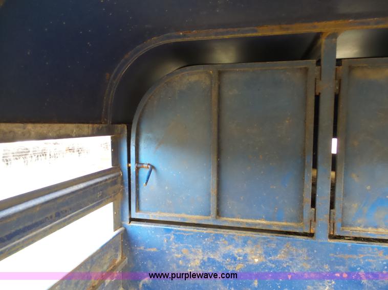 image for item G3726 1993 Circle S livestock trailer