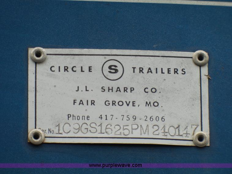 image for item G3726 1993 Circle S livestock trailer