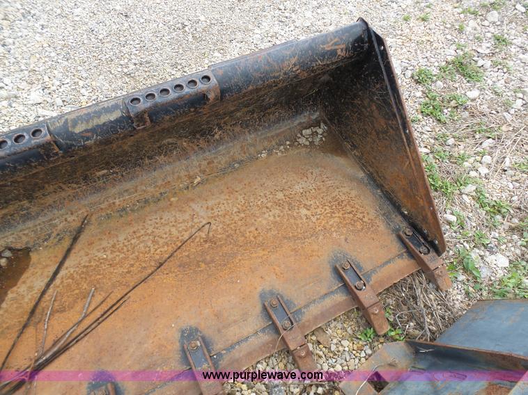 image for item G3727 Skidsteer bucket