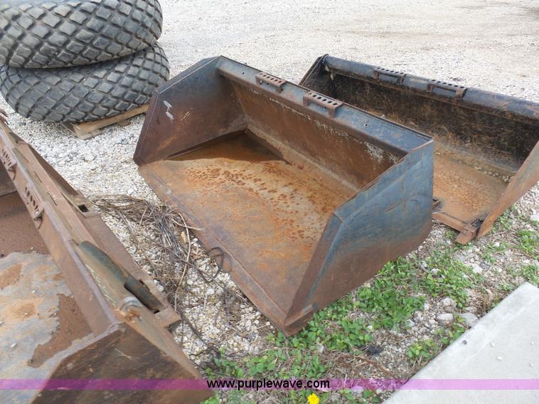 image for item G3728 Skid steer bucket