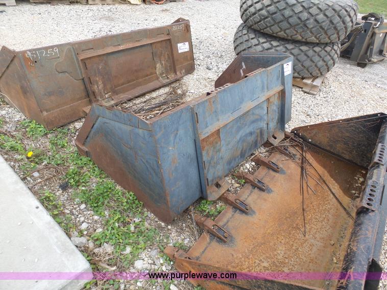 image for item G3728 Skid steer bucket