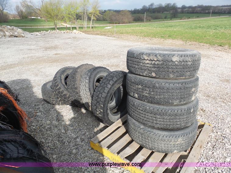 image for item G3731 (9) tires