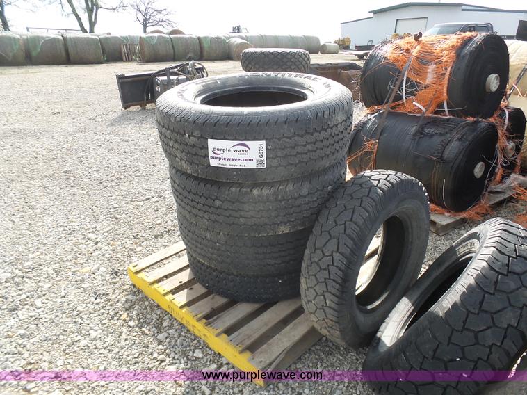 image for item G3731 (9) tires