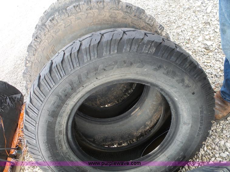 image for item G3731 (9) tires