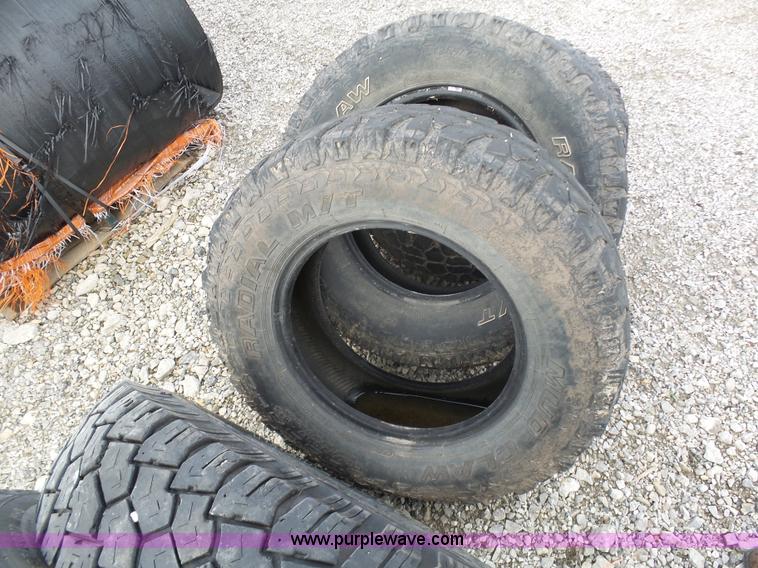 image for item G3731 (9) tires