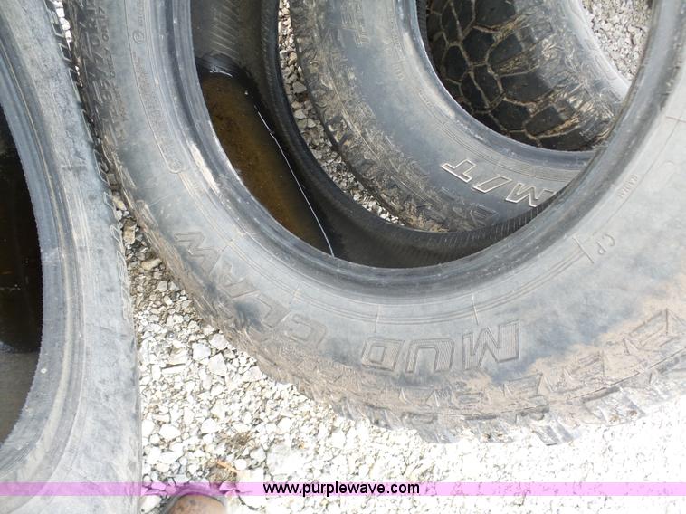 image for item G3731 (9) tires