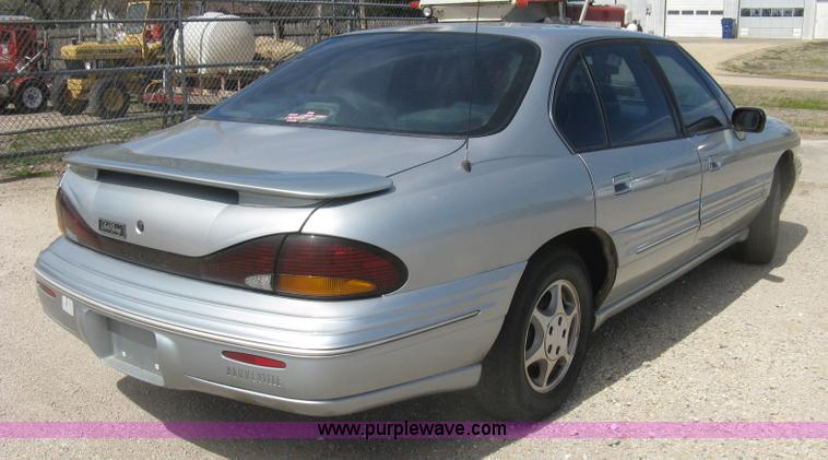 image for item J2836 1996 Pontiac Bonneville