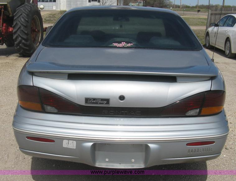 image for item J2836 1996 Pontiac Bonneville