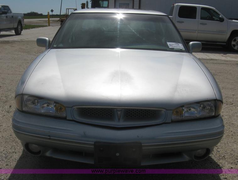 image for item J2836 1996 Pontiac Bonneville