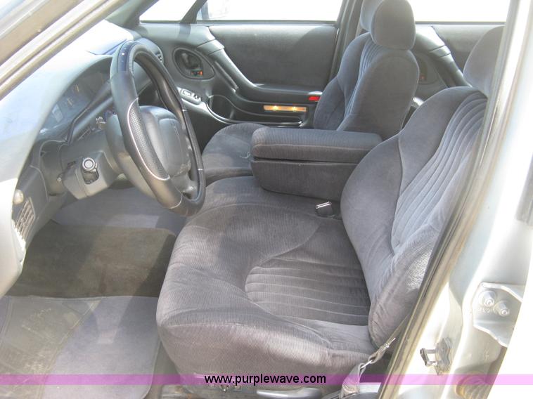 image for item J2836 1996 Pontiac Bonneville