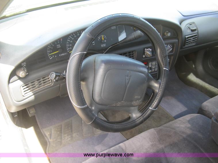 image for item J2836 1996 Pontiac Bonneville