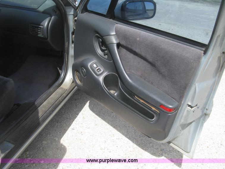 image for item J2836 1996 Pontiac Bonneville