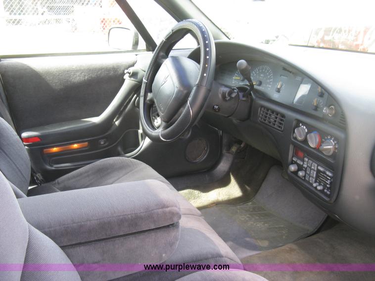 image for item J2836 1996 Pontiac Bonneville