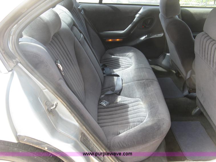 image for item J2836 1996 Pontiac Bonneville