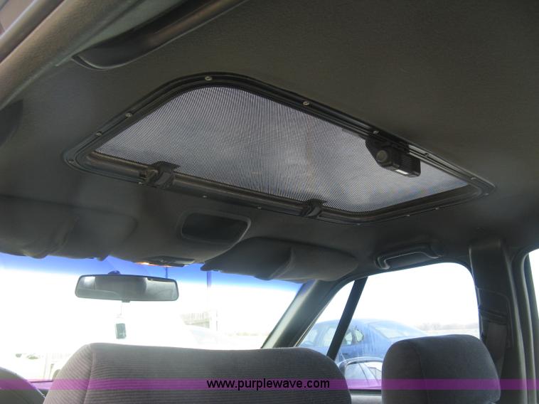 image for item J2836 1996 Pontiac Bonneville