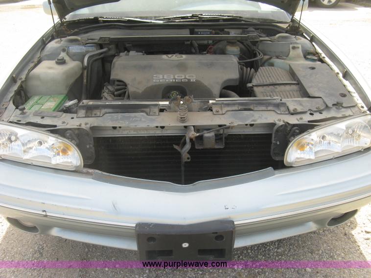 image for item J2836 1996 Pontiac Bonneville