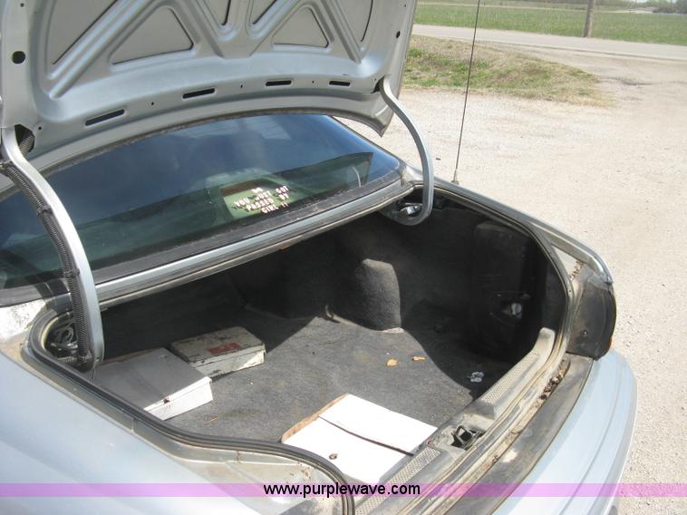 image for item J2836 1996 Pontiac Bonneville