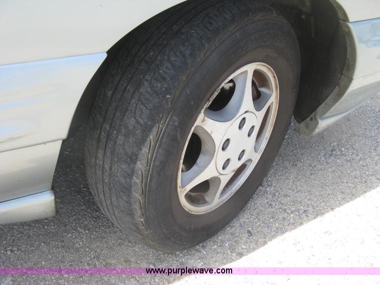 image for item J2836 1996 Pontiac Bonneville