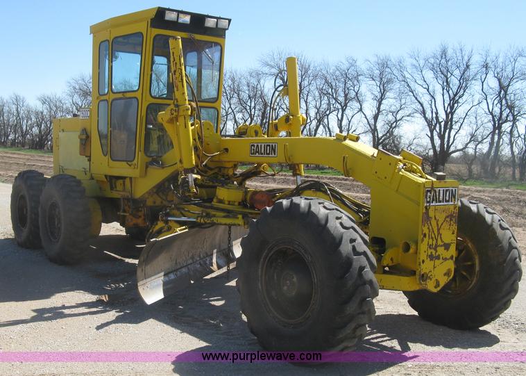 image for item J2840 1978 Galion T500C motor grader