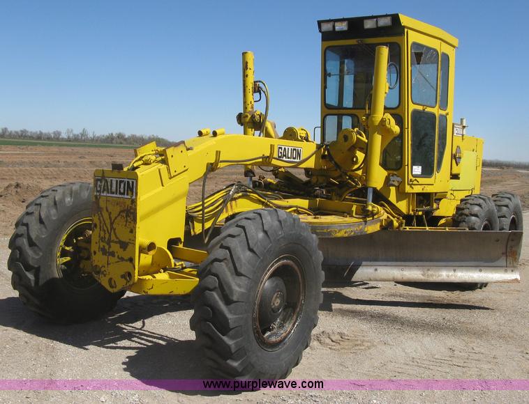 image for item J2840 1978 Galion T500C motor grader