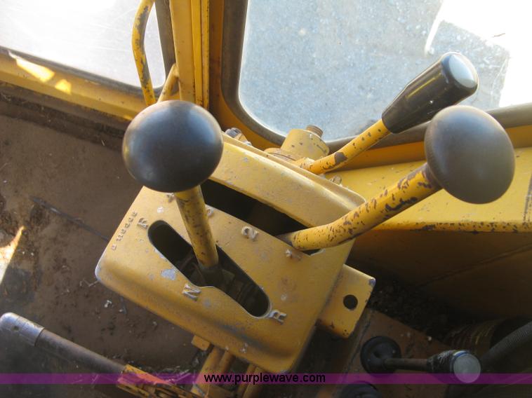 image for item J2840 1978 Galion T500C motor grader