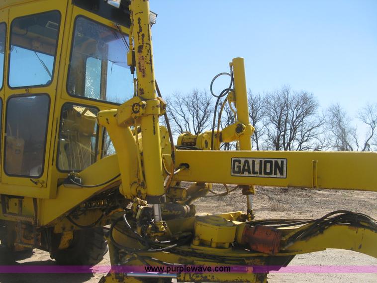 image for item J2840 1978 Galion T500C motor grader