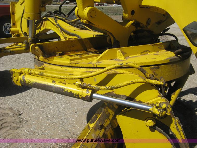image for item J2840 1978 Galion T500C motor grader