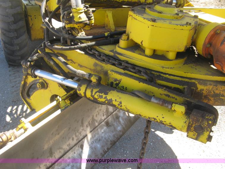 image for item J2840 1978 Galion T500C motor grader