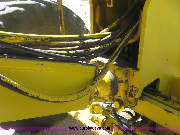 image for item J2840 1978 Galion T500C motor grader