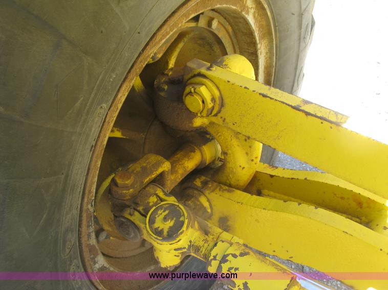 image for item J2840 1978 Galion T500C motor grader